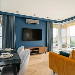 https://luxury-view.krakowhotelspoland.com