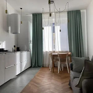 https://apartament-z-klimatyzacj.krakowhotelspoland.com